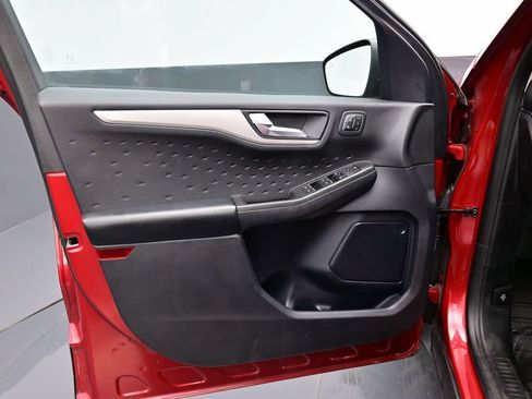 Used 2020 Ford Escape SEL FWD image 18