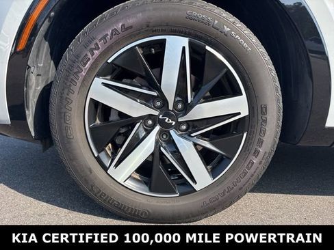 Certified 2023 Kia Sorento EX w/ Panoramic Sunroof Package FWD image 9