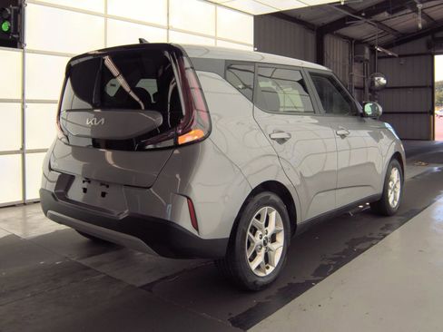 Used 2023 Kia Soul LX w/ Option Group 015 FWD image 2