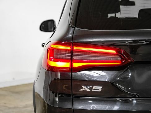 Used 2021 BMW X5 sDrive40i w/ Premium Package RWD image 61