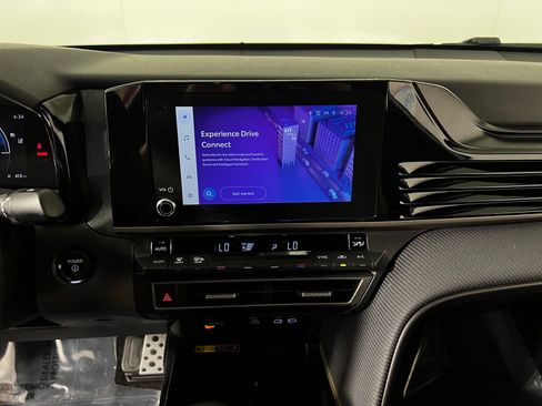 Certified 2025 Toyota Camry SE FWD image 18