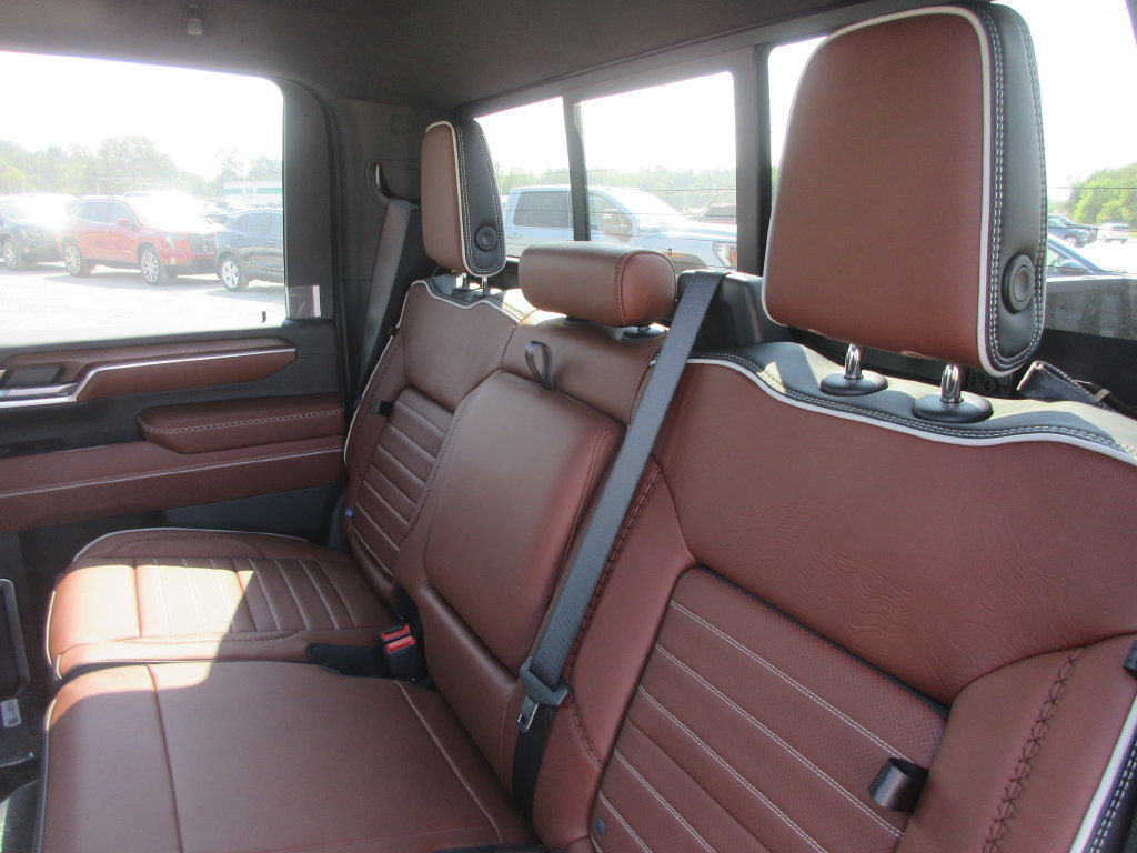 New 2026 GMC Sierra 3500 Denali Ultimate AWD/4WD image 14