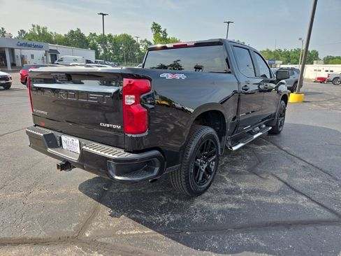 Certified 2022 Chevrolet Silverado 1500 Custom AWD/4WD image 4