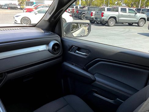 Certified 2025 Chevrolet Colorado LT image 16