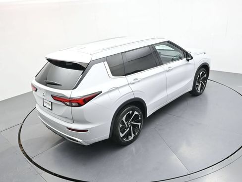 Used 2023 Mitsubishi Outlander SEL FWD image 30