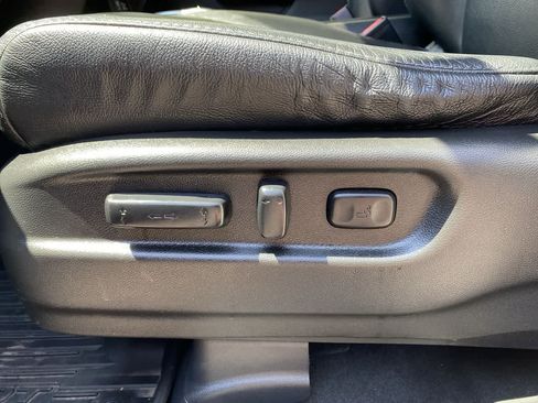 Used 2021 Honda Pilot Touring image 16