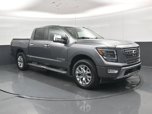 Used 2021 Nissan Titan SL w/ Moonroof Package AWD/4WD image 34