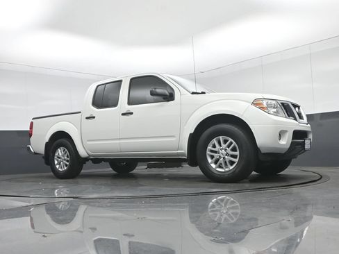 Used 2019 Nissan Frontier SV w/ Value Truck Package RWD image 47