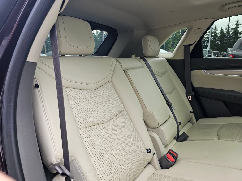 Used 2018 Cadillac XT5 Premium Luxury AWD/4WD image 13