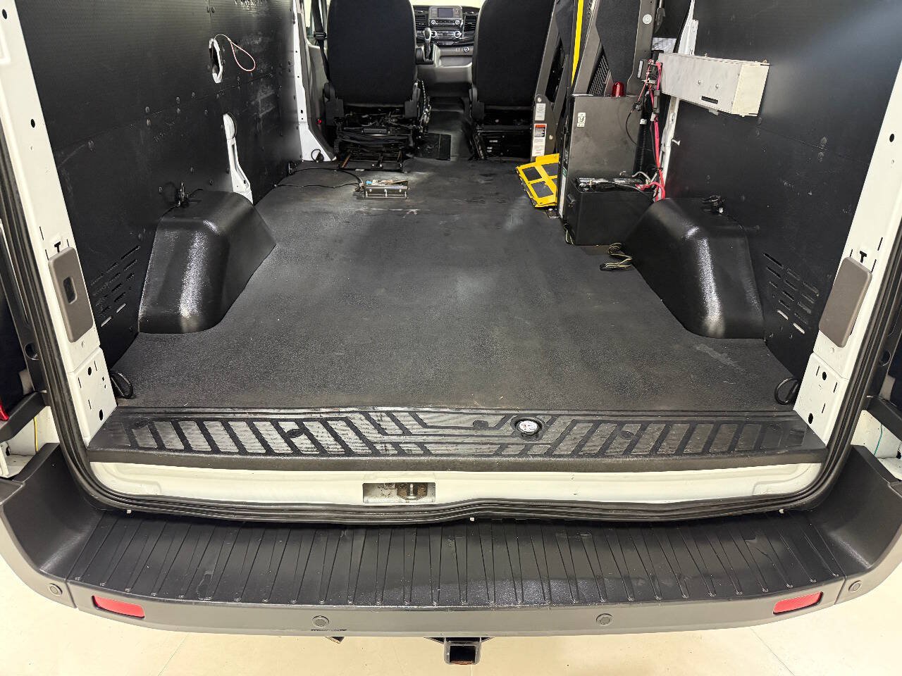 Used 2020 Ford Transit 250 Medium Roof RWD image 83