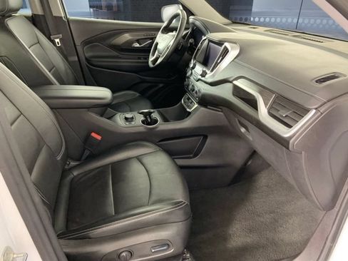 Used 2024 GMC Terrain SLT FWD image 17