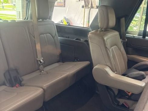Used 2019 Ford Expedition Limited AWD/4WD image 10