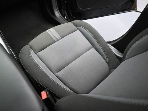 Used 2025 Chevrolet Blazer LT FWD image 12