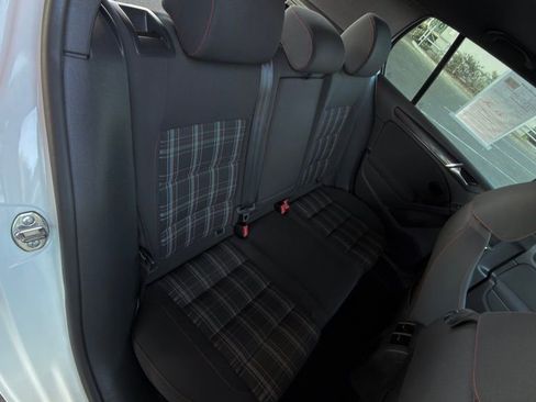 Used 2011 Volkswagen GTI Autobahn FWD image 29