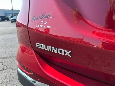 Used 2018 Chevrolet Equinox LT FWD image 12