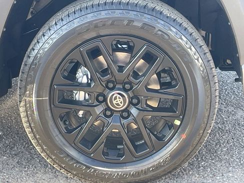 New 2026 Toyota Tundra SR5 image 10