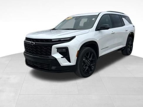 Used 2024 Chevrolet Traverse RS w/ LPO, Floor Liner Package image 3