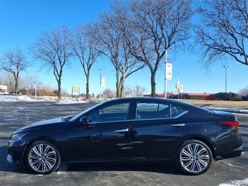 Used 2023 Nissan Altima 2.5 SL image 4