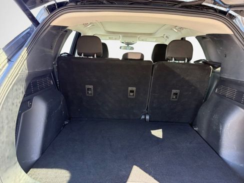 Used 2022 Ford Escape SE w/ SE Sport Appearance Package image 25