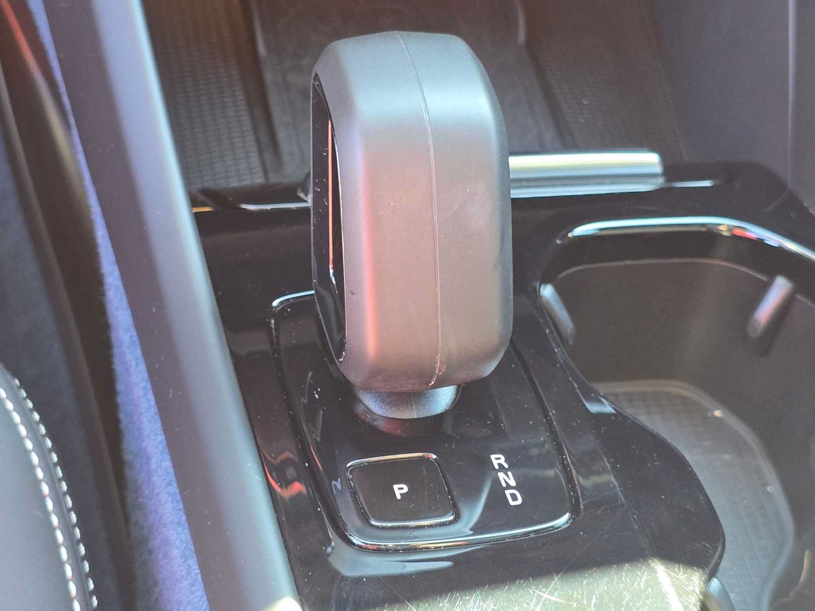Used 2023 Volvo XC40 Recharge Plus w/ Protection Package Premier AWD/4WD image 31