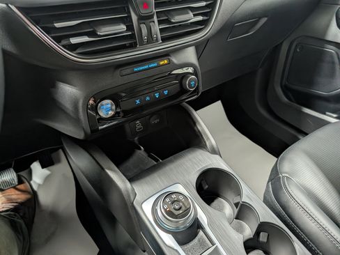 Used 2025 Ford Escape Platinum image 24