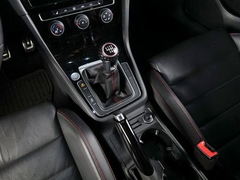 Used 2021 Volkswagen GTI SE image 16