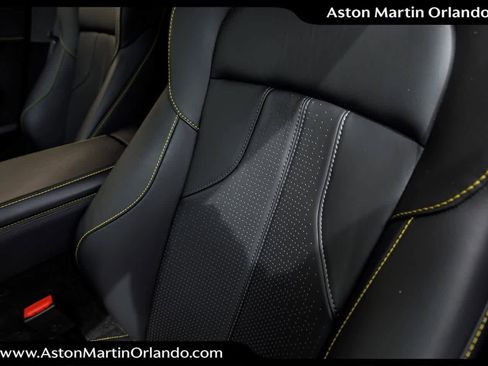 Used 2025 Aston Martin V8 Vantage Coupe image 46