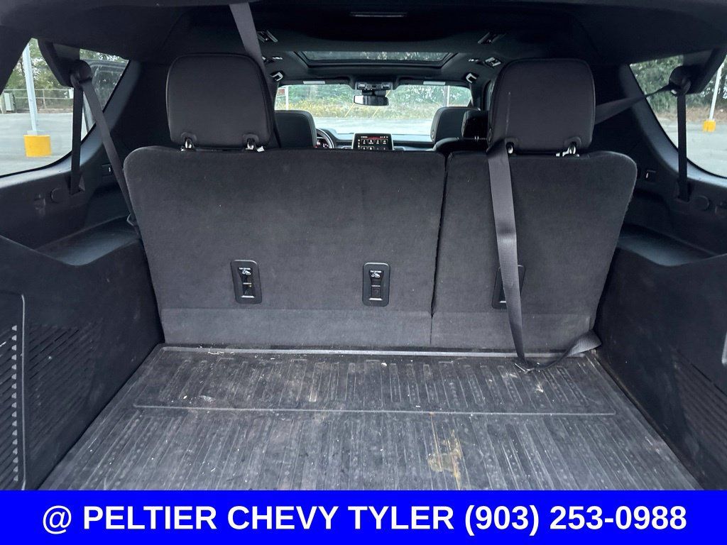 Used 2023 GMC Yukon XL AT4 w/ AT4 Premium Package AWD/4WD image 27