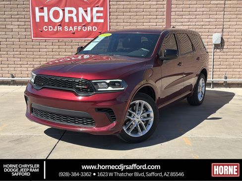 Used 2023 Dodge Durango GT image 1