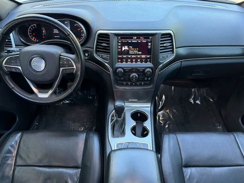 Used 2018 Jeep Grand Cherokee Limited w/ Luxury Group II AWD/4WD image 3