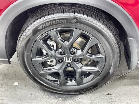 Certified 2025 Honda HR-V Sport image 10