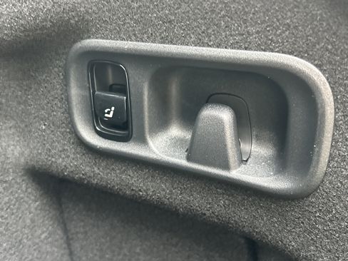 Certified 2025 Mercedes-Benz C 300 Sedan image 13