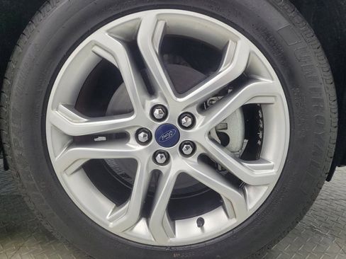 Used 2018 Ford Edge Titanium w/ Equipment Group 301A image 31