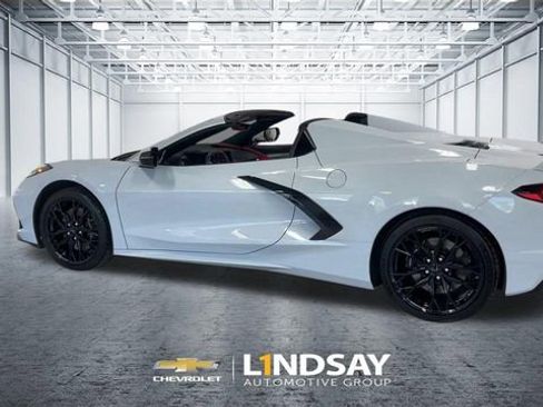 Used 2023 Chevrolet Corvette Stingray Preferred Conv w/ Z51 Performance Package RWD image 7