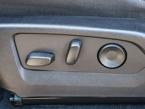 Used 2023 Chevrolet Colorado LT w/ LT Convenience Package II image 19