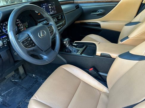 Used 2023 Lexus ES 350 w/ Premium Package image 10