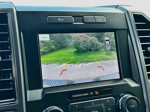 Used 2020 Ford F150 XLT w/ Equipment Group 302A Luxury AWD/4WD image 14