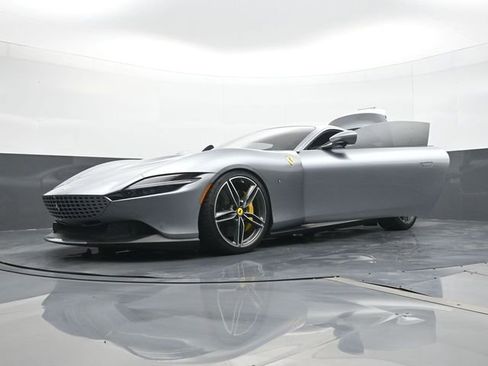 Used 2021 Ferrari Roma RWD image 24