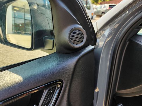 Used 2024 Dodge Durango GT image 11