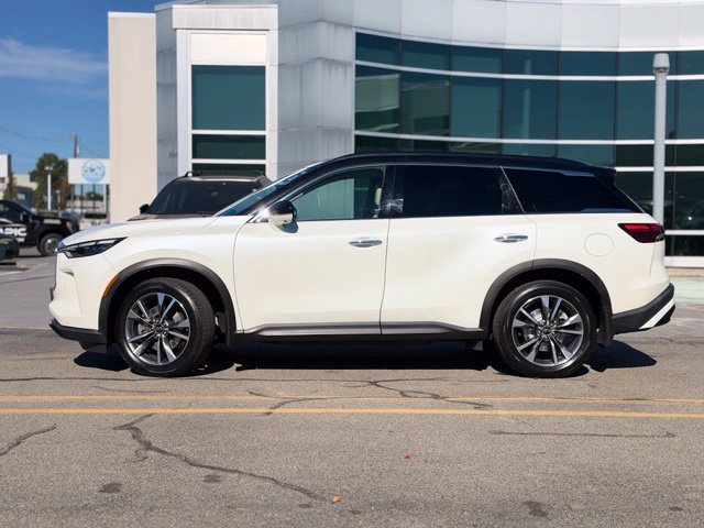 Certified 2023 INFINITI QX60 Luxe w/ Cargo Package AWD/4WD image 3