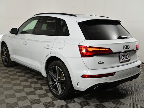 Certified 2024 Audi Q5 e Premium Plus AWD/4WD image 3
