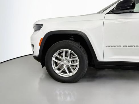Used 2024 Jeep Grand Cherokee L Laredo AWD/4WD image 29