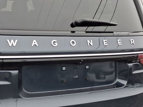 Used 2024 Jeep Wagoneer Series III AWD/4WD image 36
