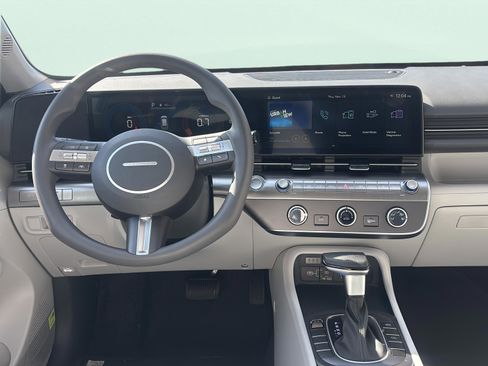 New 2026 Hyundai Kona SE image 10
