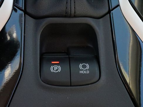 Certified 2022 Toyota Corolla LE image 27