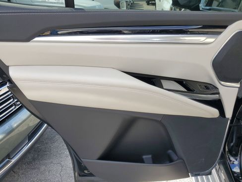 Used 2025 Cadillac Escalade Sport w/ Touring Package image 10