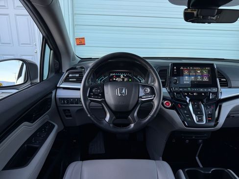 Certified 2024 Honda Odyssey Touring image 16
