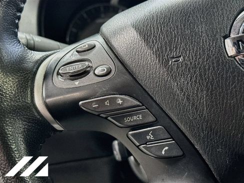 Used 2019 Nissan Pathfinder Platinum AWD/4WD image 12