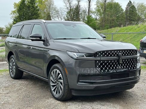 New 2025 Lincoln Navigator Black Label AWD/4WD image 30