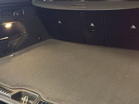 Used 2026 Mercedes-Benz GLC 300 4MATIC image 25